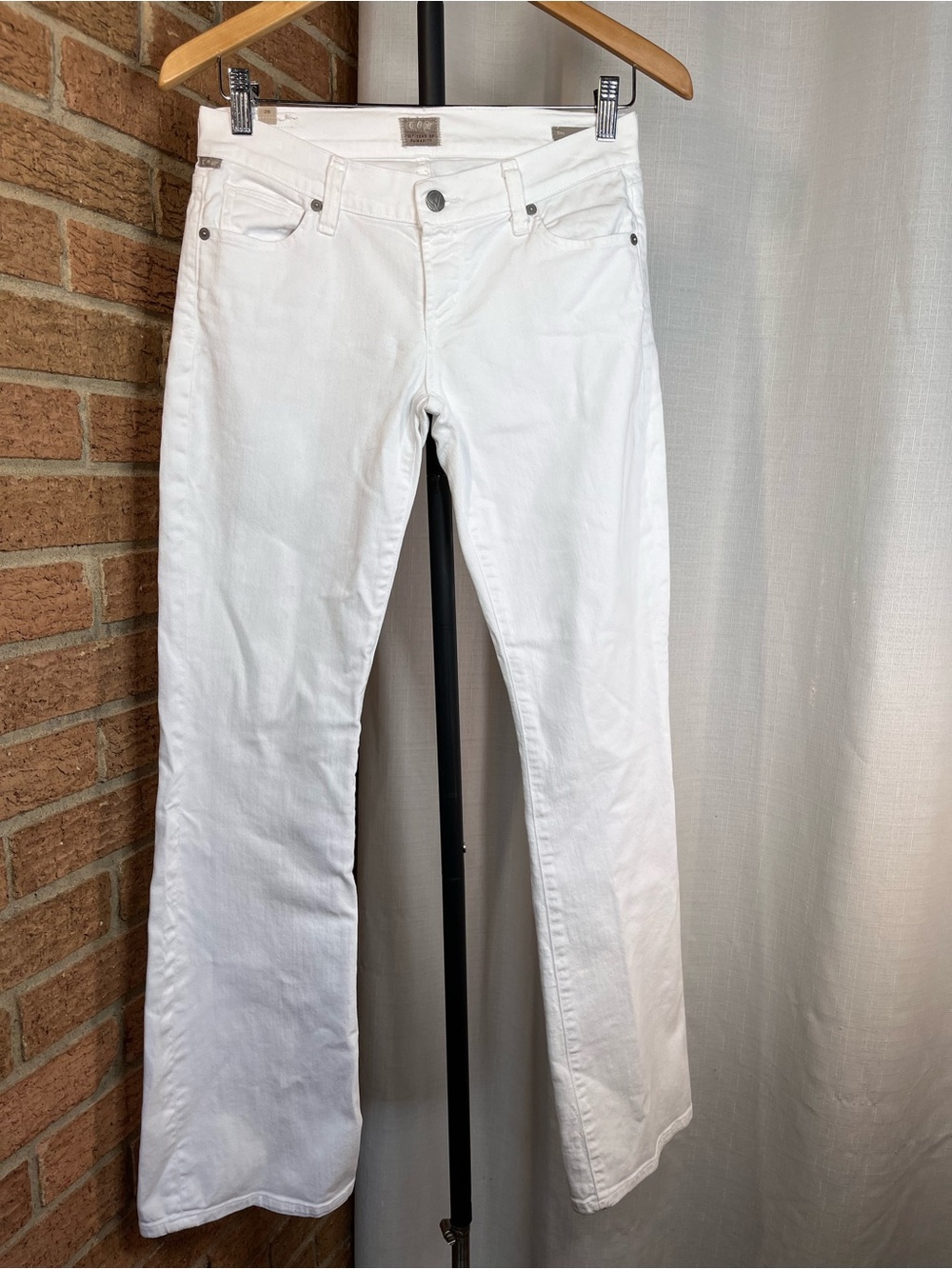 Citizens of Humanity Dita White Bootcut Jeans Low Rise Size 26 - Picture 1 of 9